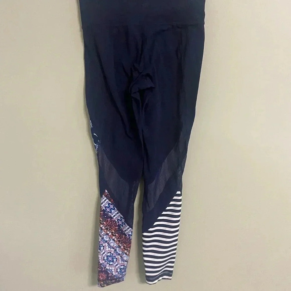 Athleta Salutation 7/8 Tight Leggings Womens Size XXS Multi Print Navy Blue - Picture 2 of 6